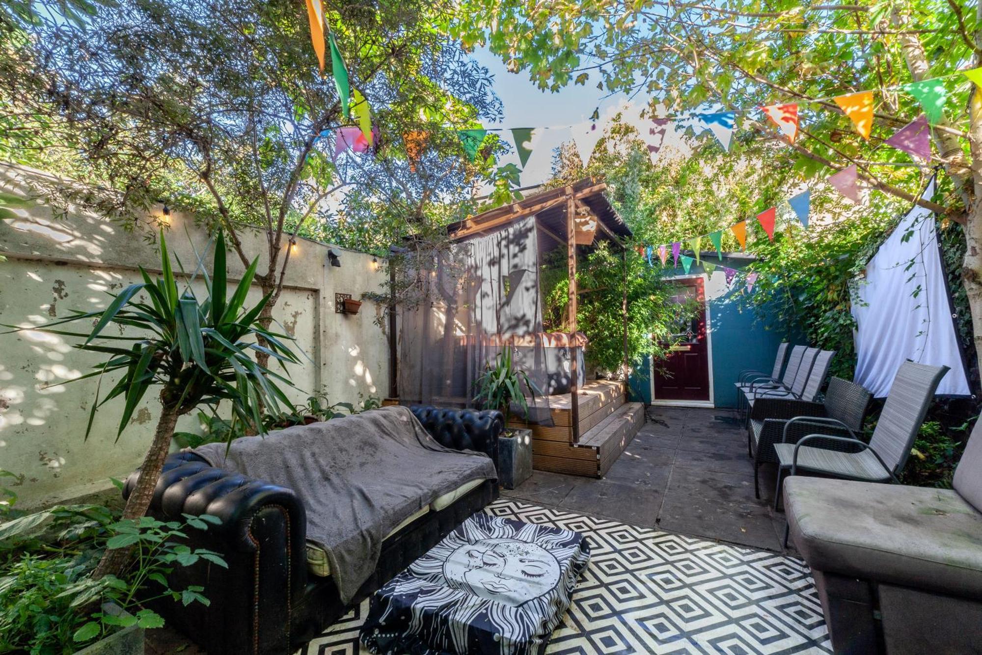 Double Room W/Projector & Garden Hot Tub Лондон Екстер'єр фото