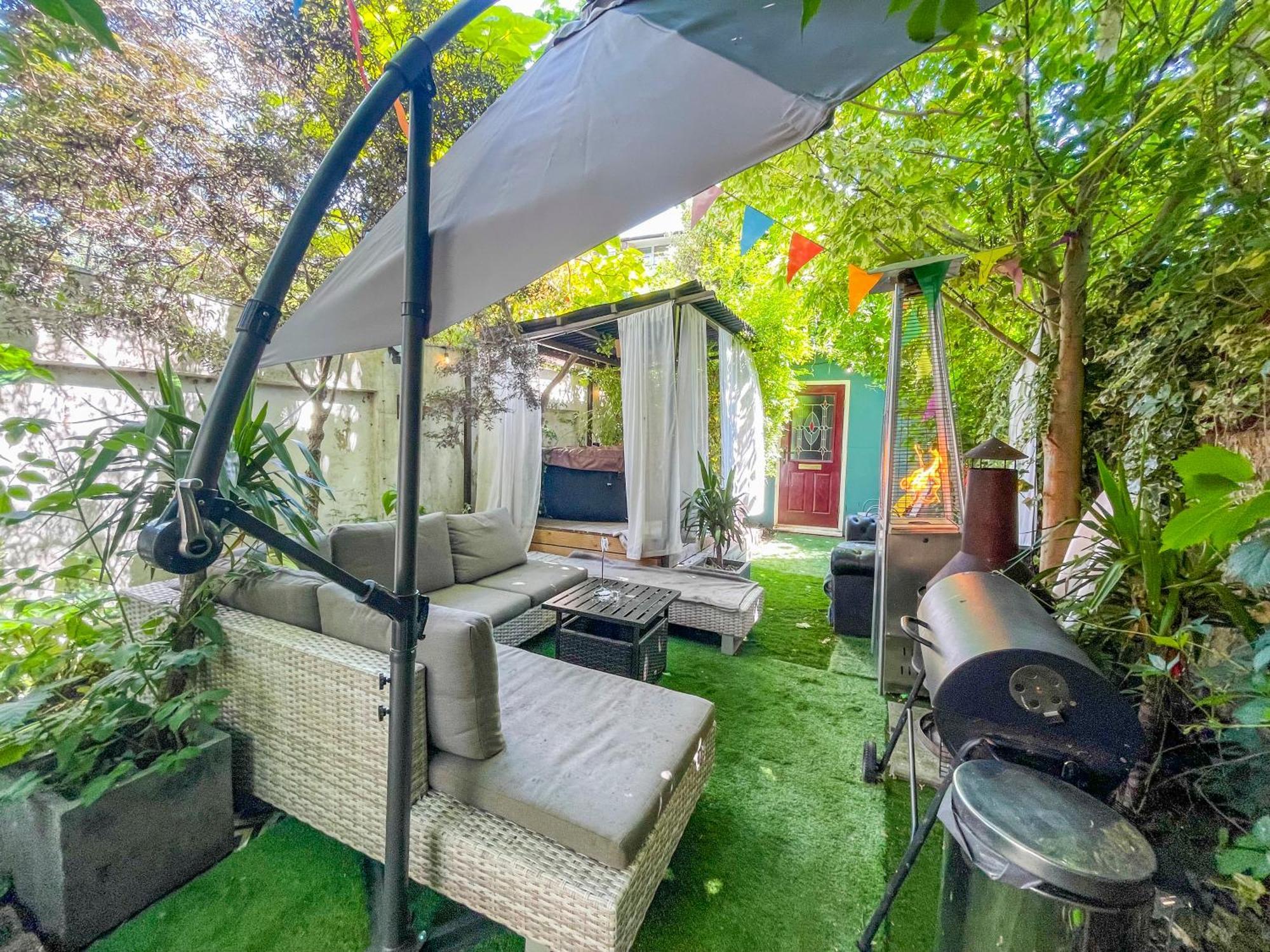 Double Room W/Projector & Garden Hot Tub Лондон Екстер'єр фото